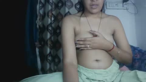 lola online show from April 12, 2:54 pm