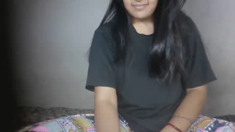 lola online show from April 30, 4:28 am