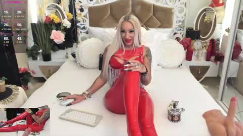 Snapshot of hotred69xxx chatting on September 27, 4:16 pm Delya- online show from September 27, 4:16 pm