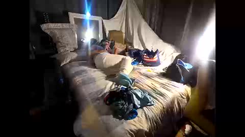 Snapshot of hotrox6942 chatting on October 14, 5:21 am hotrox6942 online show from October 14, 5:21 am