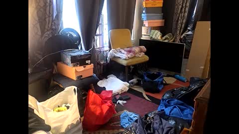 Snapshot of hotrox6942 chatting on October 12, 2:42 pm hotrox6942 online show from October 12, 2:42 pm