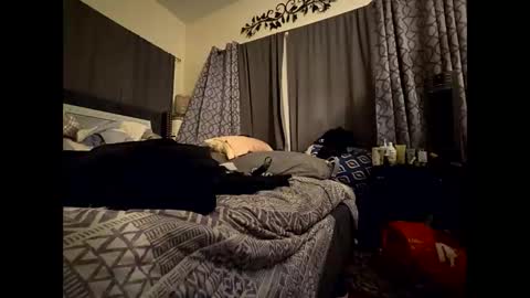 hotrox6942 online show from February 13, 4:05 am