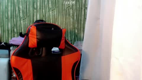 Snapshot of hotscarletcumxx chatting on March 9, 3:32 am veronica online show from March 9, 3:32 am