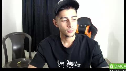 Snapshot of hotsteel420 chatting on October 4, 11:02 pm hotsteel420 online show from October 4, 11:02 pm