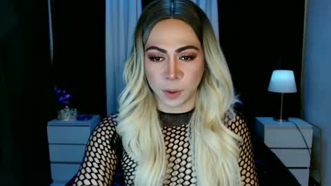 Snapshot of hott_summerr chatting on February 28, 5:48 pm Alex Summer online show from February 28, 5:48 pm