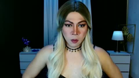 Snapshot of hott_summerr chatting on March 7, 3:49 pm Alex Summer online show from March 7, 3:49 pm