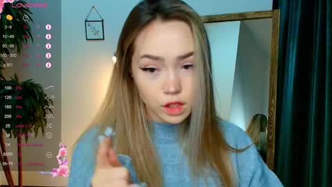 hello Im Eva online show from December 4, 8:06 am