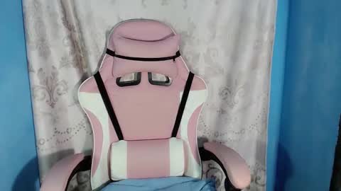    online show from October 25, 3:23 pm