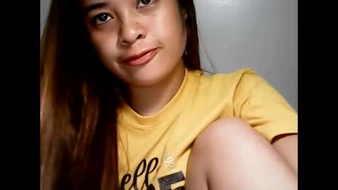 Snapshot of hottie_asianbabe chatting on March 5, 12:16 am Leen online show from March 5, 12:16 am