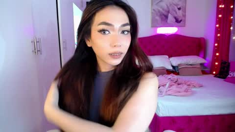 LEXIE- dont forget to give me thumbs up online show from December 22, 9:11 am