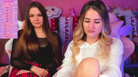 Snapshot of hotty_girls_here chatting on February 1, 6:10 am Ivanna and Jessica online show from February 1, 6:10 am