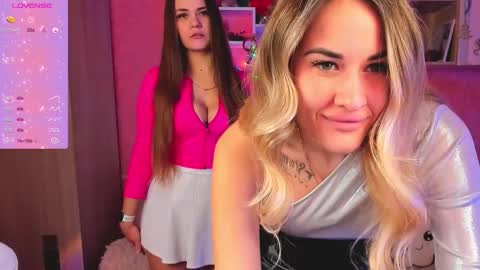 Snapshot of hotty_girls_here chatting on March 8, 6:10 am Ivanna and Jessica online show from March 8, 6:10 am