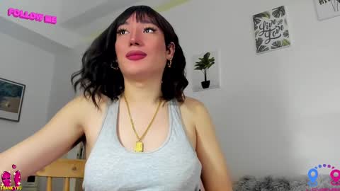 crishinahotty online show from March 2, 2:08 am