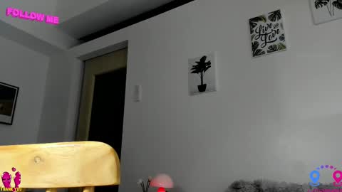 crishinahotty online show from March 2, 11:18 am