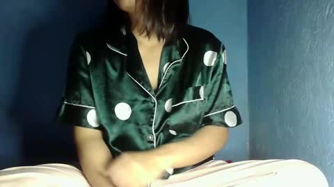 hottypinay300716 online show from December 17, 6:58 pm