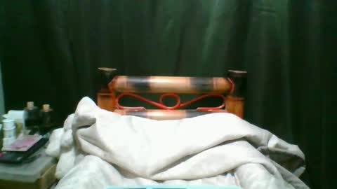 hotwild4uxx online show from December 18, 2:56 pm