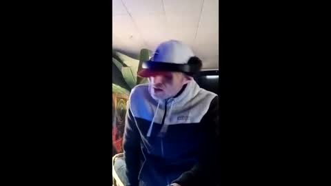 SeanPatrick online show from May 13, 1:32 pm