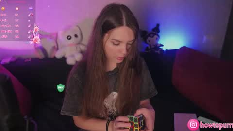 Mia online show from September 9, 5:24 pm