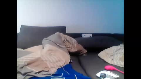 hubikush22 online show from March 3, 7:21 am