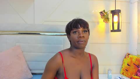 Snapshot of huddah_cam chatting on March 5, 5:39 pm huddah online show from March 5, 5:39 pm