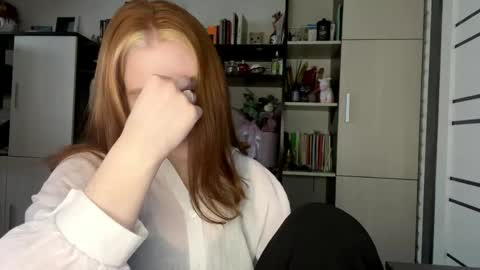 Hia online show from April 17, 9:00 am