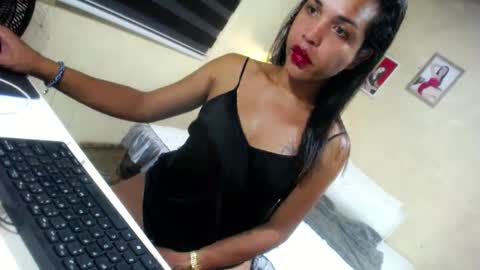 Precious online show from March 11, 12:39 pm