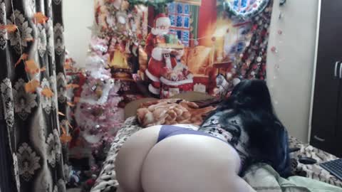 hugeassdevil online show from January 27, 10:06 pm