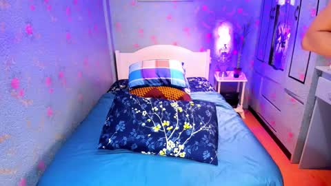 Snapshot of hugecock_emma chatting on October 13, 5:26 pm hugecock_emma online show from October 13, 5:26 pm