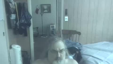 lonely huggy bear online show from February 25, 7:06 pm