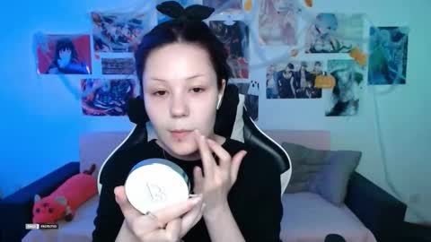 HugoMin online show from November 19, 9:08 am