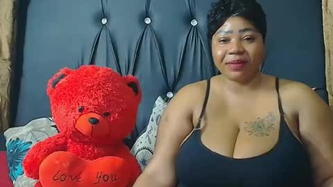Snapshot of humongoustitss500929 chatting on September 27, 7:22 pm humongoustitss500929 online show from September 27, 7:22 pm