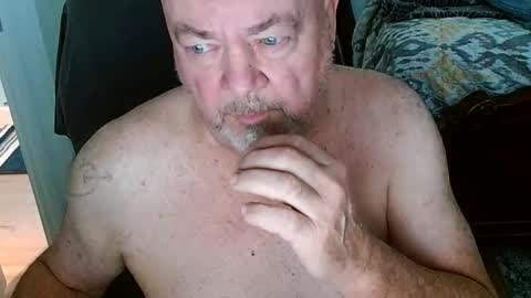 hung74u online show from November 28, 2:24 pm