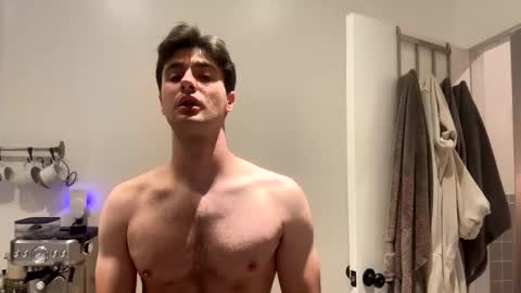 hung_college01 online show from November 5, 12:18 pm