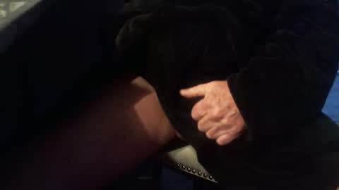 hungryluver online show from February 7, 3:26 pm