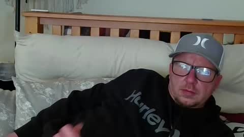 HuingsingleDad79 online show from March 13, 7:28 pm