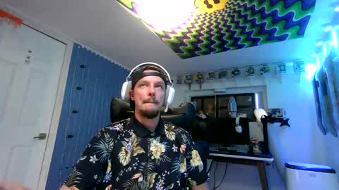 hungtxcock92 online show from April 2, 11:11 pm