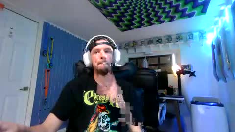 hungtxcock92 online show from April 16, 12:55 am