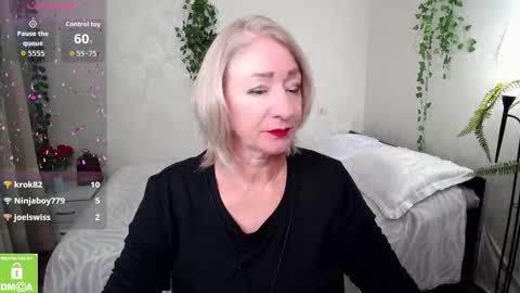 Snapshot of hunters_woman chatting on October 10, 2:34 pm Irena online show from October 10, 2:34 pm