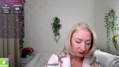 Snapshot of hunters_woman chatting on September 28, 4:05 pm Irena online show from September 28, 4:05 pm