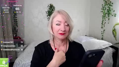 Snapshot of hunters_woman chatting on October 16, 11:14 pm Irena online show from October 16, 11:14 pm