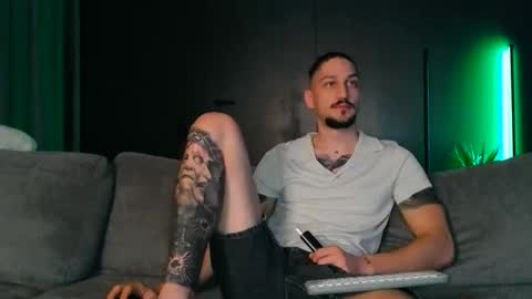 HuntinGOD online show from November 29, 3:47 am