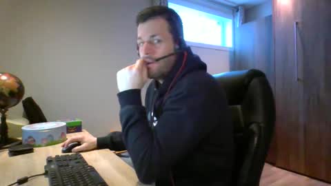 hurley7890 online show from March 12, 2:34 pm