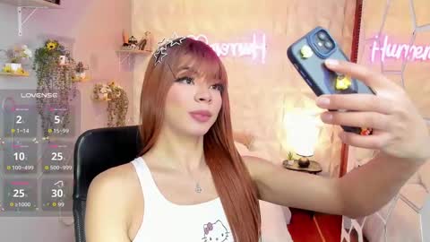 Snapshot of hurremcan_ chatting on October 16, 1:44 pm Hurrem online show from October 16, 1:44 pm