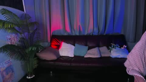 Hwasa online show from April 4, 6:31 am