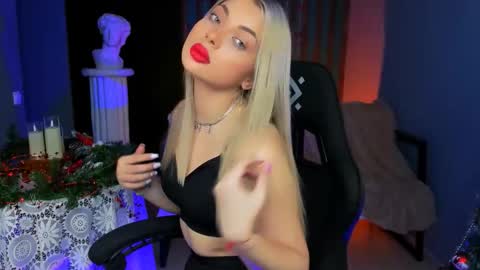 hyileyclark online show from January 10, 5:35 am