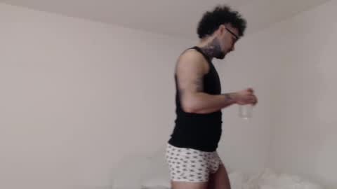 hypersyren online show from January 12, 9:44 pm