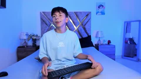 Son Hyunjin online show from October 19, 8:46 pm