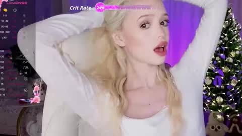 Joselle online show from December 17, 12:50 am