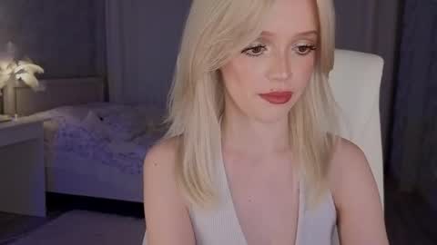 Joselle online show from April 14, 9:07 pm