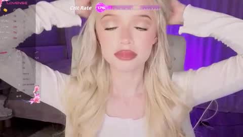 Joselle online show from November 27, 9:44 pm